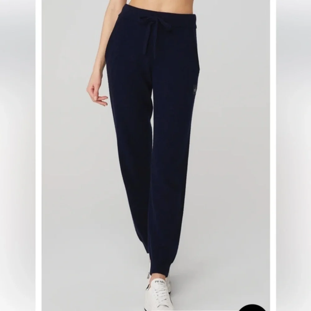 ALO Yoga Black Textured Fabric